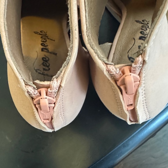 LIKE NEW Free People Coral Ankle Booties. Leather Cutout Pointed-Toe - Picture 9 of 11